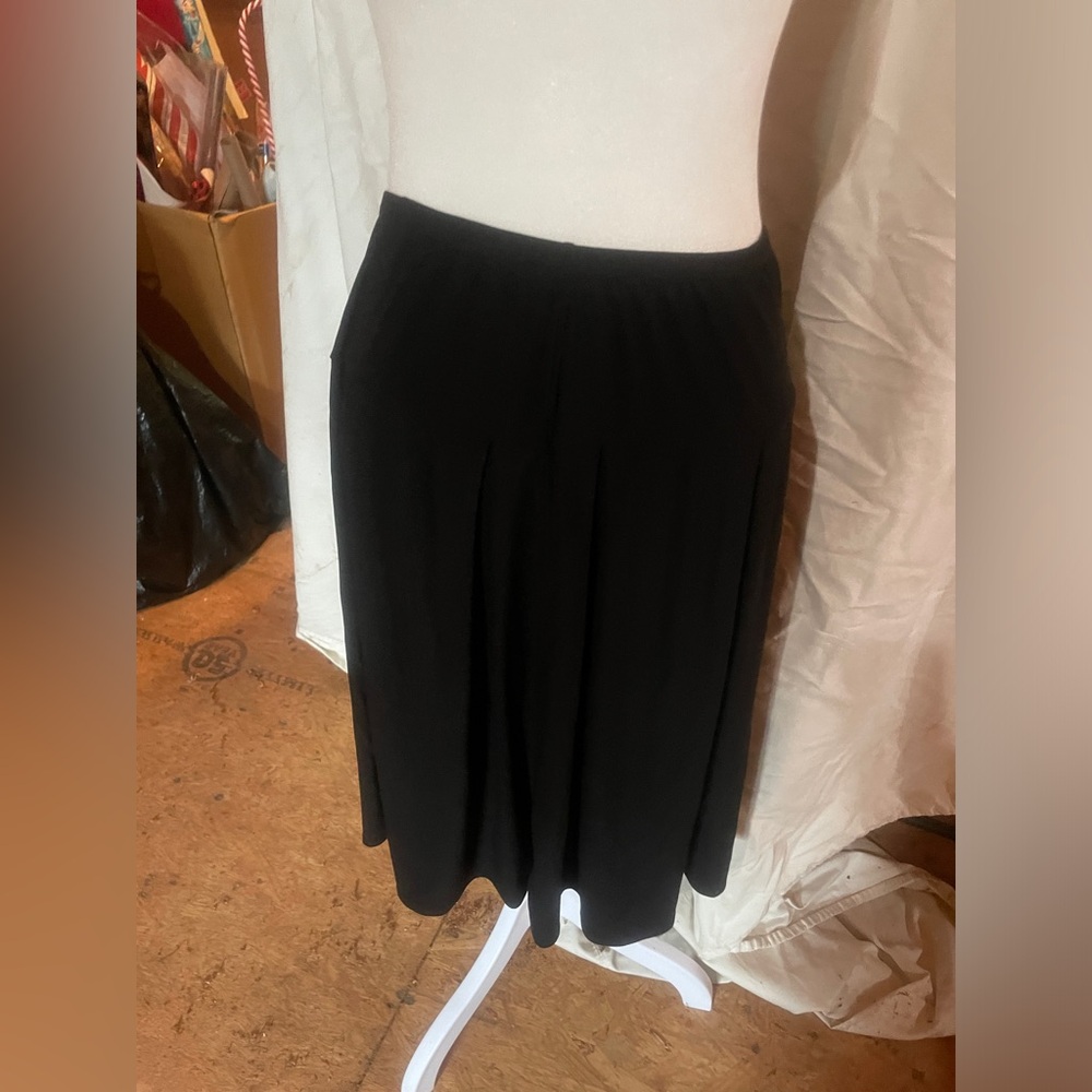 Perfect pleated black skirt